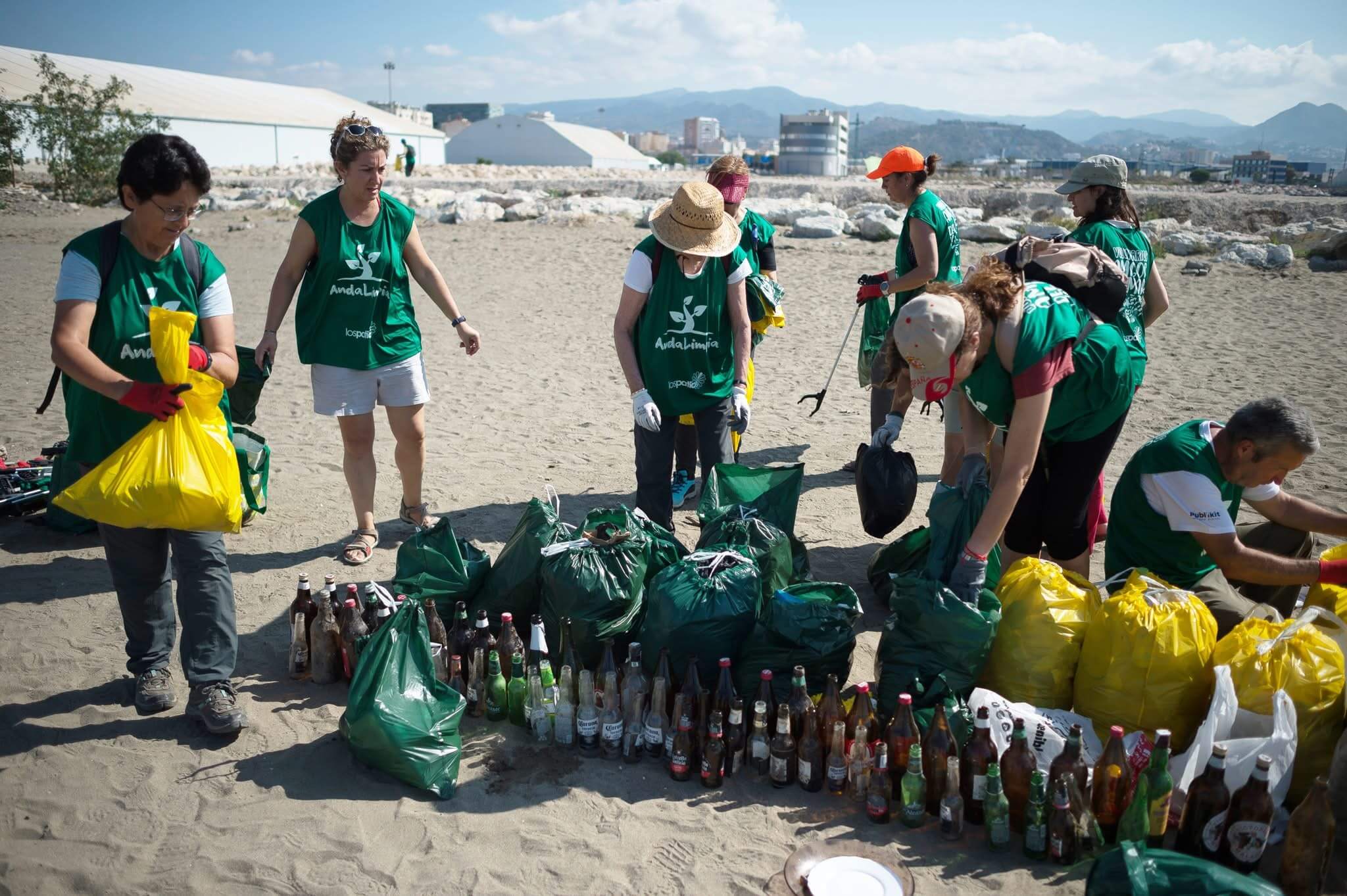 Playa limpia después de la limpieza